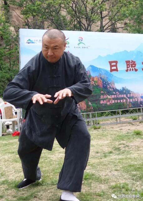 气吞万里如虎:童旭东