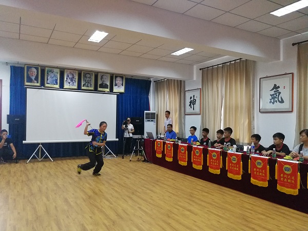 精彩表演