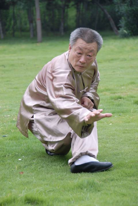 李洳波