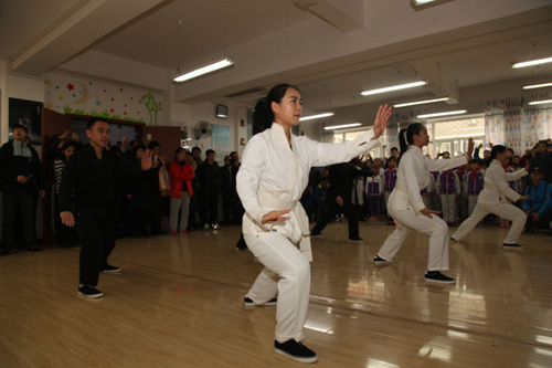 太极教练表演