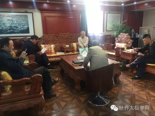 梅墨生先生在研讨活动中讲话