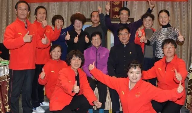 表演与合照