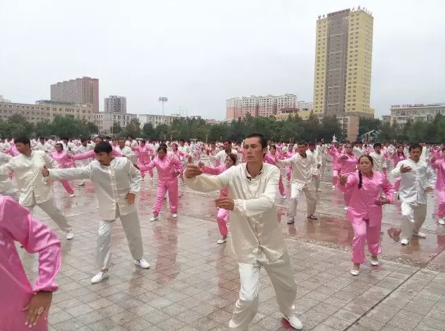 ��ɯ��������̫��չ�ݣ�