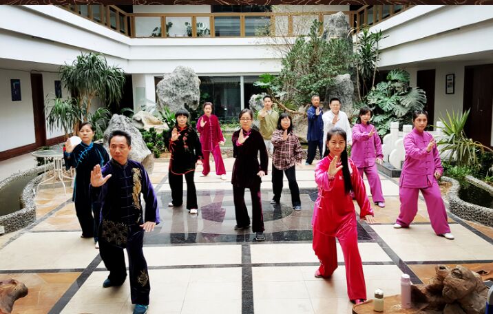 1������ǿ̫��Ժ���ܲ�
&nbsp;&nbsp;Ժ&nbsp;&nbsp;�������ǿ
&nbsp;&nbsp;ִ��Ժ����¬÷��̫������Ů��