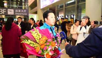 中国国家武术散打队领队田苏辉接受媒体采访