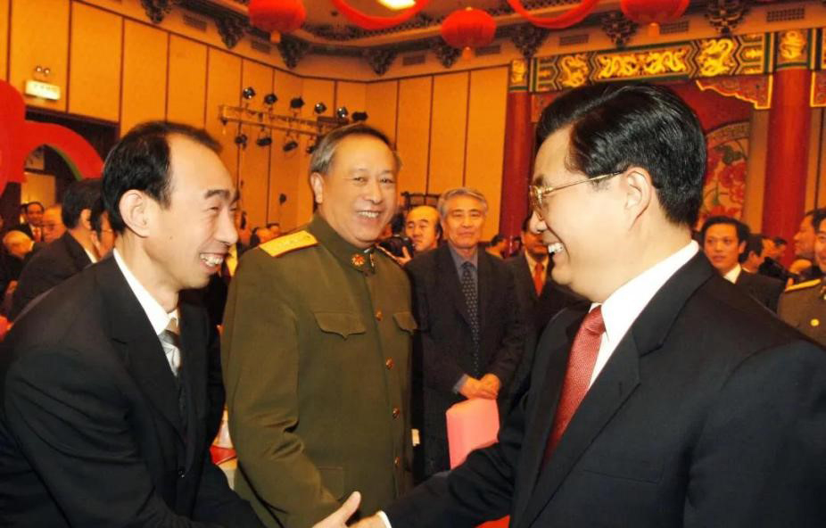 邱淦清受到胡锦涛同志亲切接见