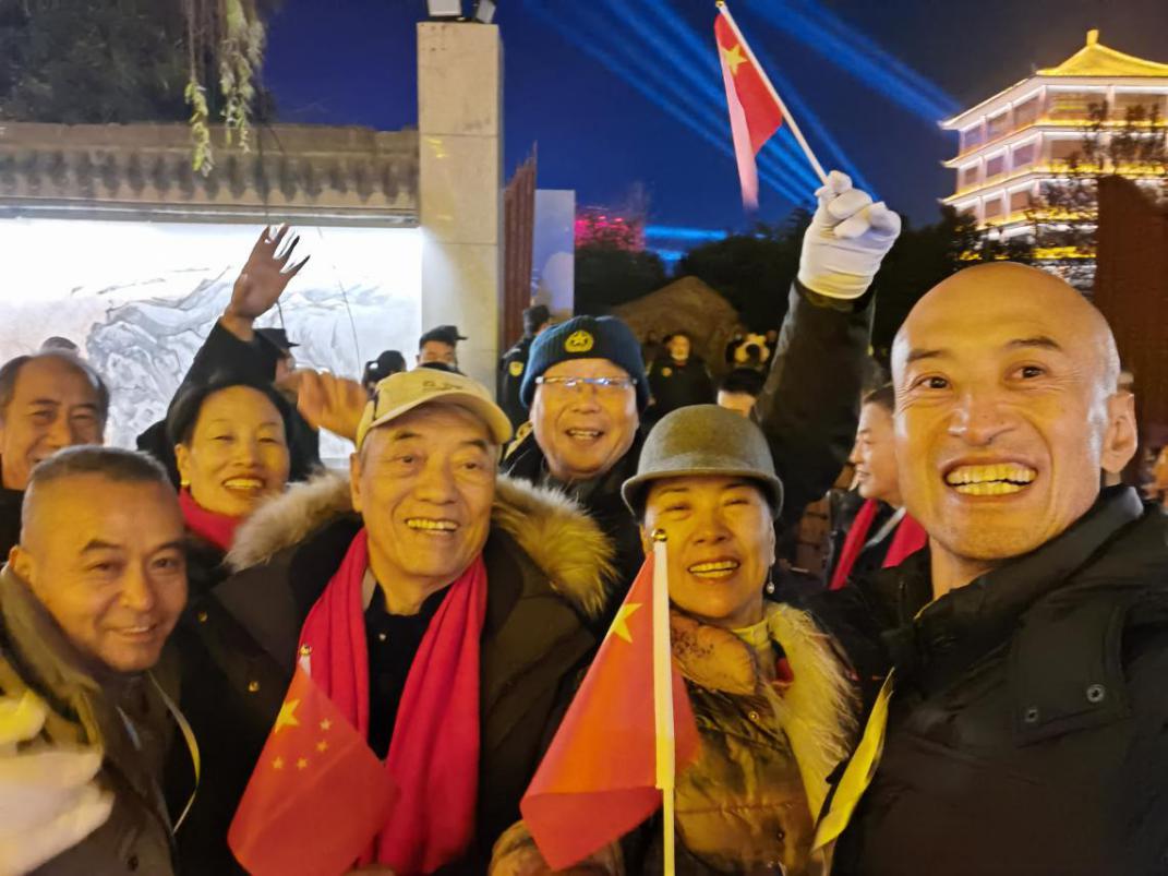 张全亮老师一行在庆典现场