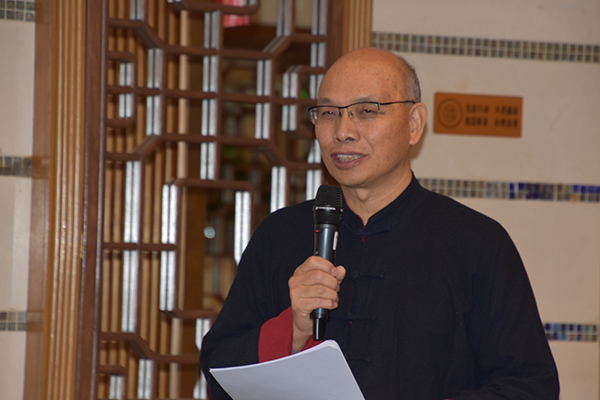 周毕文先生主持